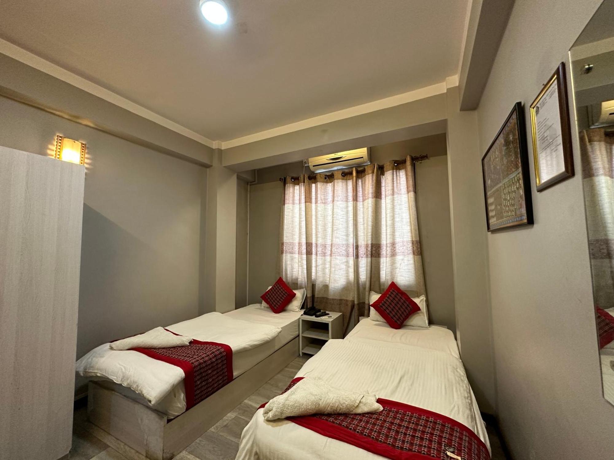 8848 Hostel Kathmandu Buitenkant foto