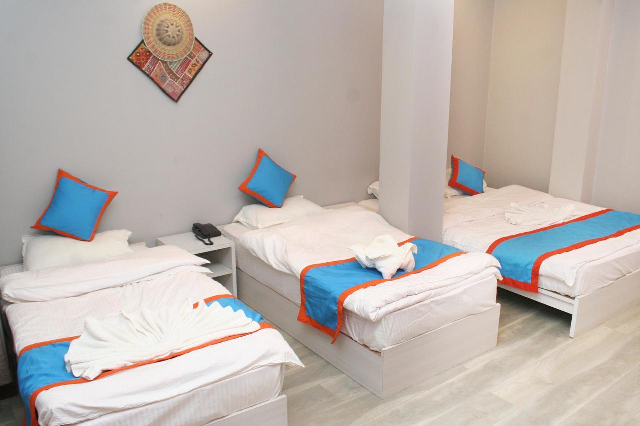 8848 Hostel Kathmandu Buitenkant foto